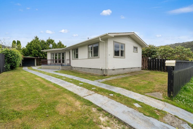 10 Manutuke Street, Wainuiomata, Lower Hutt - Carousel 2