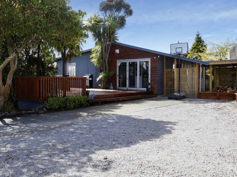 2/44 Hinekura Avenue, Taupō - Carousel 17