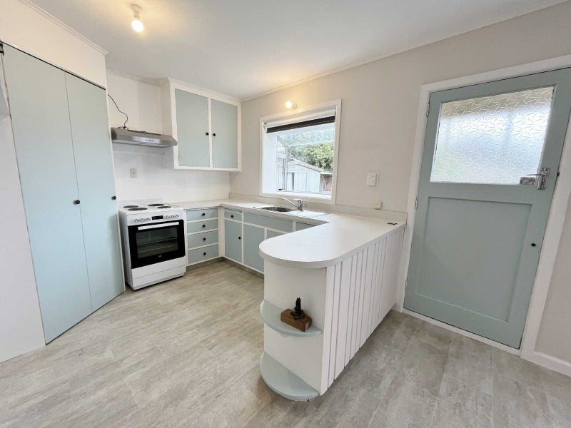 3 Lucienne Place, Hillsborough, Christchurch - Carousel 2