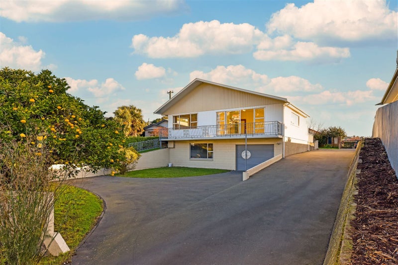 67 Eastern Terrace, Beckenham, Christchurch - Carousel 1