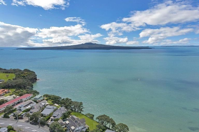 3/99 Vauxhall Road, Devonport, Auckland - Carousel 1