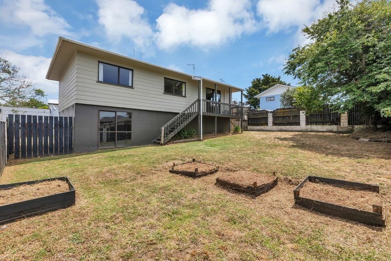 2/126 Paramount Parade, Tikipunga, Whangarei - Carousel 2