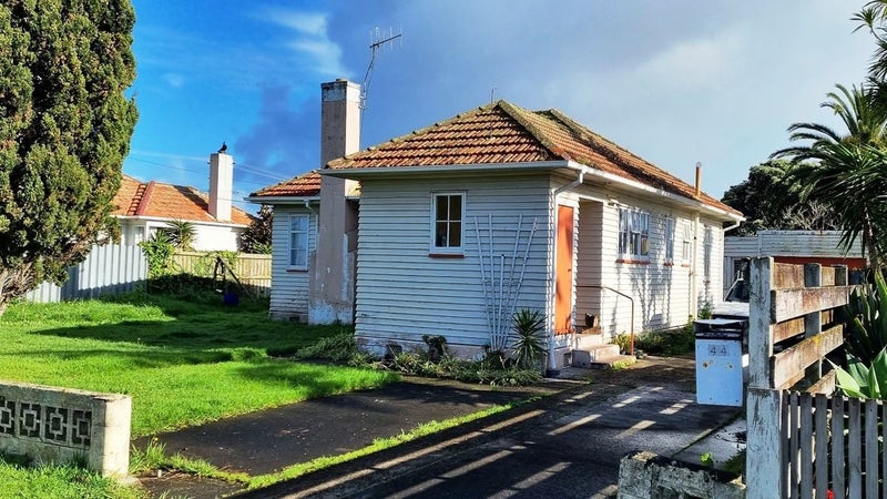 44 Jervois Street, Dargaville - Carousel 1