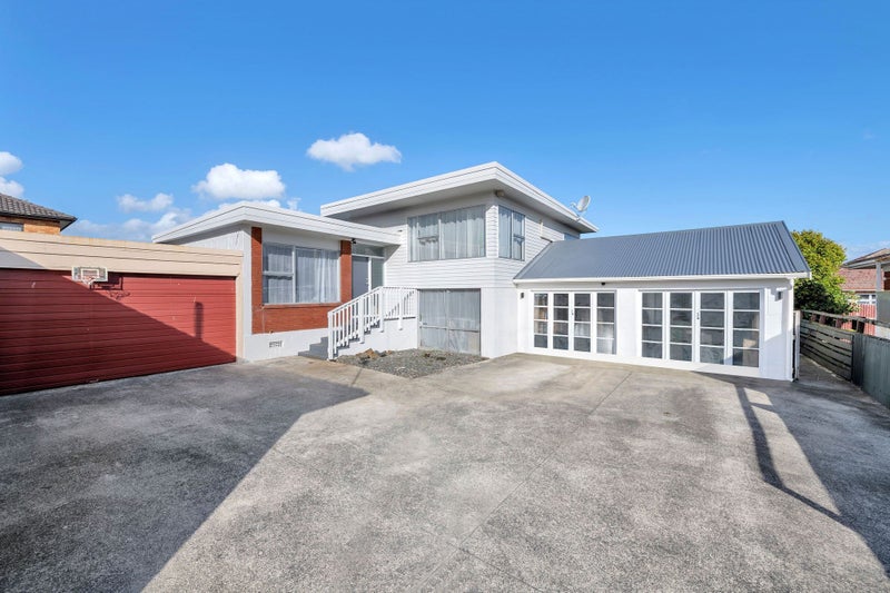 2/51 Central Avenue, Papatoetoe, Auckland - Carousel 1