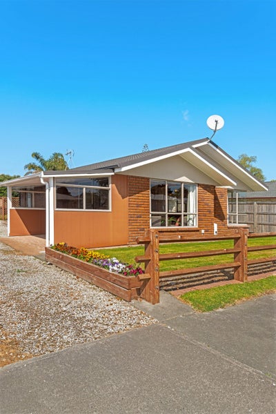 2 Clarence Street, Te Hapara, Gisborne - Carousel 19