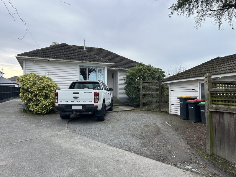 4A AUBURN AVENUE, Upper Riccarton, Christchurch - Carousel 1