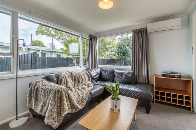 35 Prestons Road, Redwood, Christchurch - Carousel 2