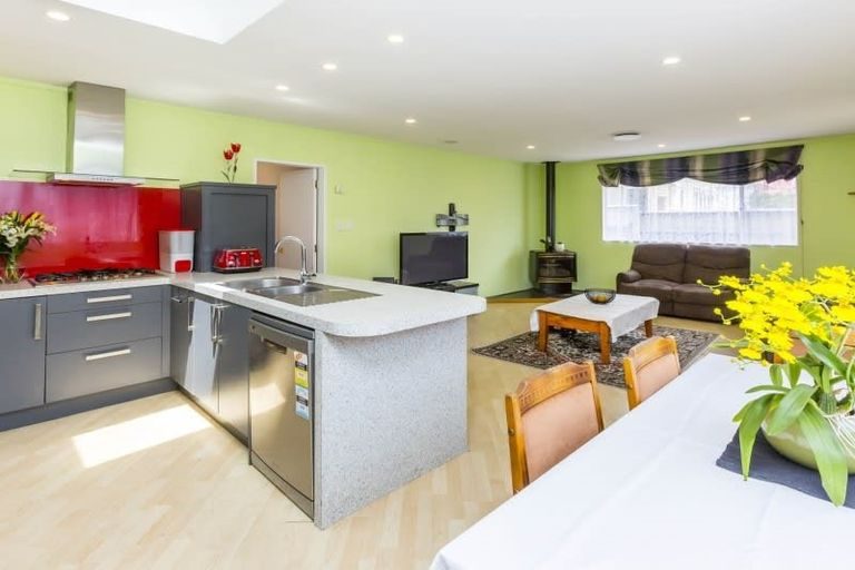 398B Fergusson Drive, Heretaunga, Upper Hutt - Carousel 2