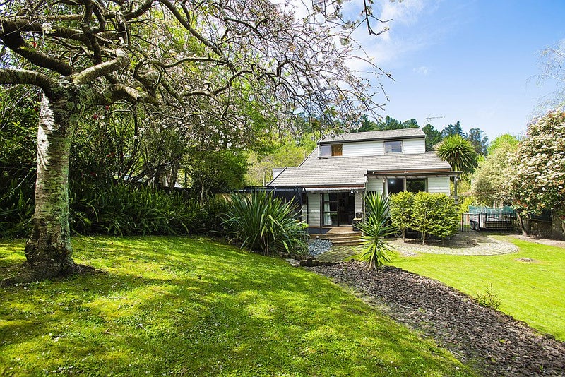 32 Sunvale Crescent, Whataupoko, Gisborne - Carousel 1