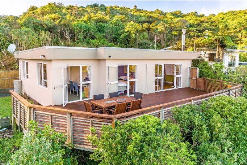 40 Akatea Road, Korokoro, Lower Hutt - Carousel 1