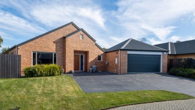9 Falconridge Place, Shirley, Christchurch - Carousel 1