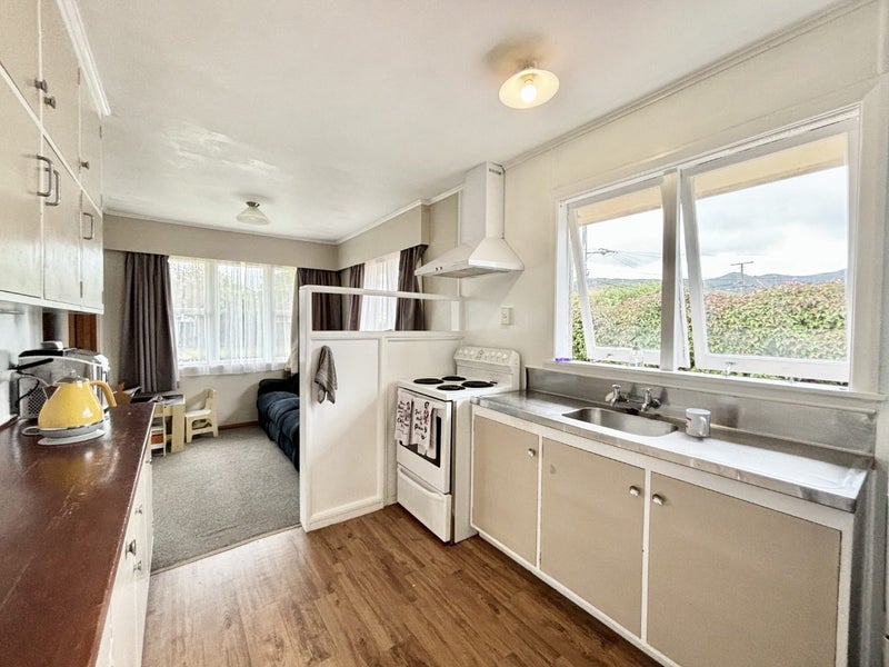 20 Cottle Street, Avalon, Lower Hutt - Carousel 2