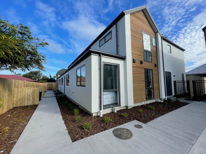 4/8B Huia Street, Riccarton, Christchurch - Carousel 1