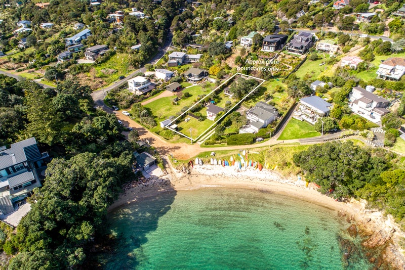 84 Great Barrier Road, Oneroa, Waiheke Island - Carousel 1