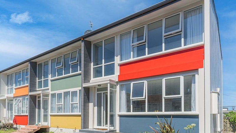 4/55 Apu Crescent, Lyall Bay, Wellington - Carousel 1