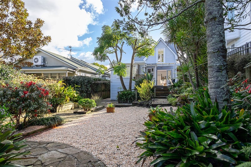 12 Huia Street, Devonport, Auckland - Carousel 2
