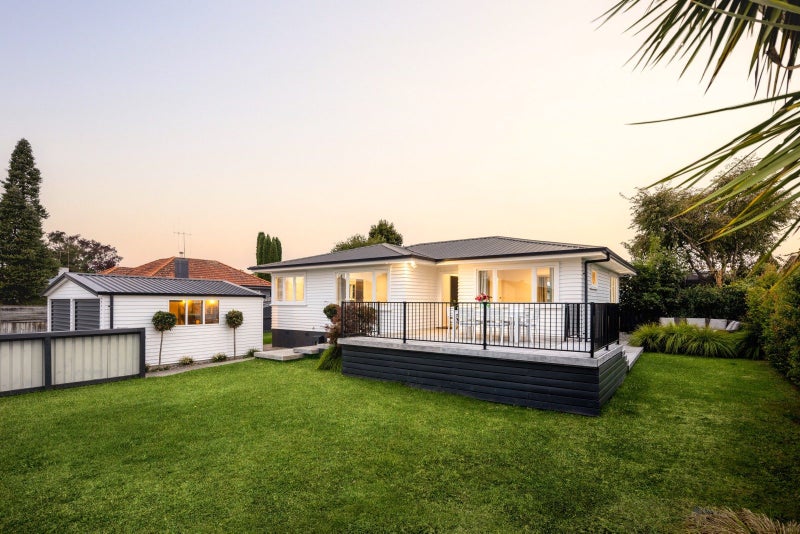 16 Thompson Street, Leamington, Cambridge - Carousel 2