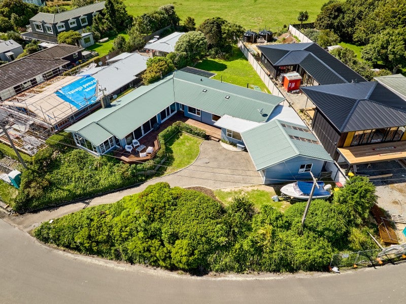 19 Motukaraka Point, Pauatahanui - Carousel 26