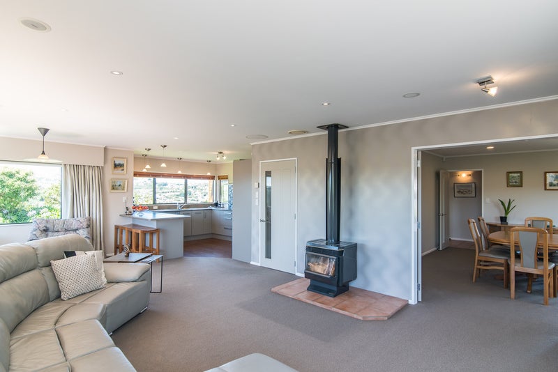 21B Cambrian Street, Churton Park, Wellington - Carousel 2