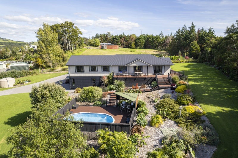 8 Mccullough Road, Whangarei - Carousel 1