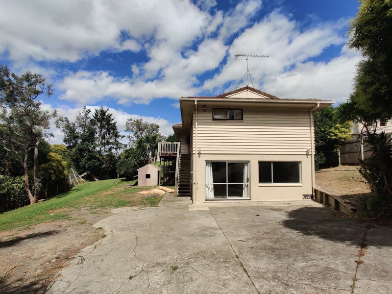 33 Leaver Place, Weymouth, Auckland - Carousel 1
