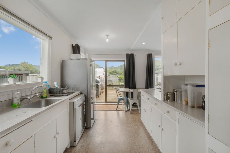 44 Queen Street, Petone, Lower Hutt - Carousel 14