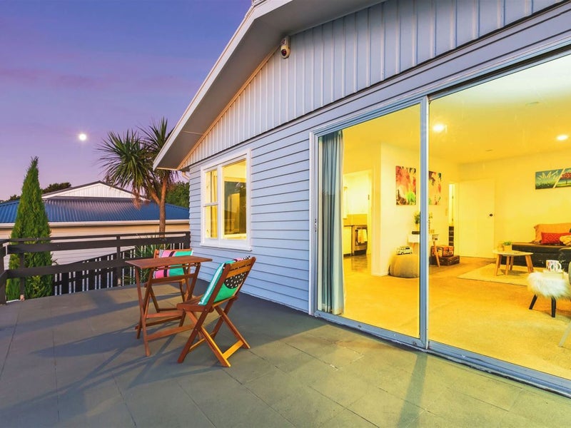 129 Conclusion Street, Ascot Park, Porirua - Carousel 2