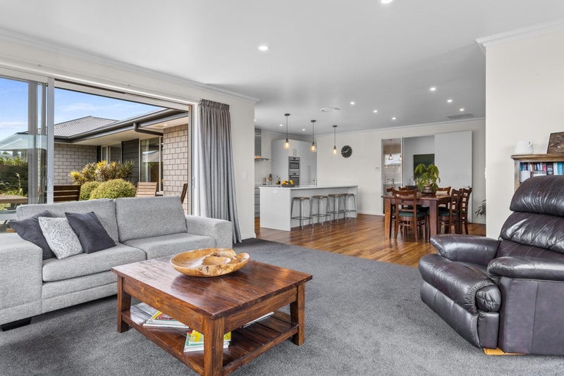 7 Serama Place, Burwood, Christchurch - Carousel 2