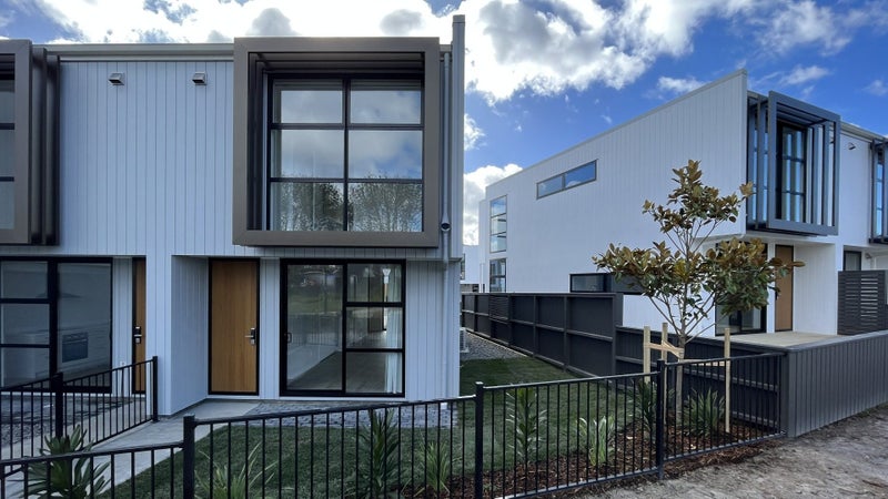 23A Freeland avenue, Mount Roskill, Auckland - Carousel 1