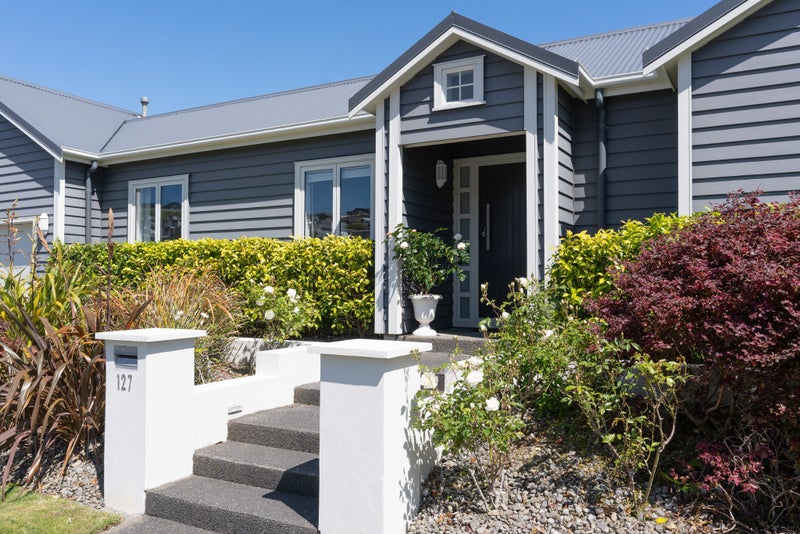 127 Woodridge Drive, Woodridge, Wellington - Carousel 2