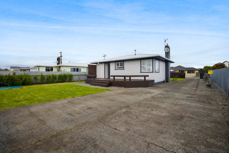 8 Maire Street, Hawera - Carousel 16