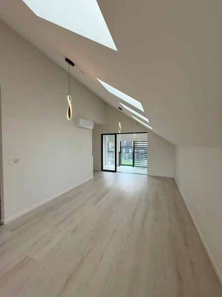 8/18 Beatrix Street, Avondale, Auckland - Carousel 2