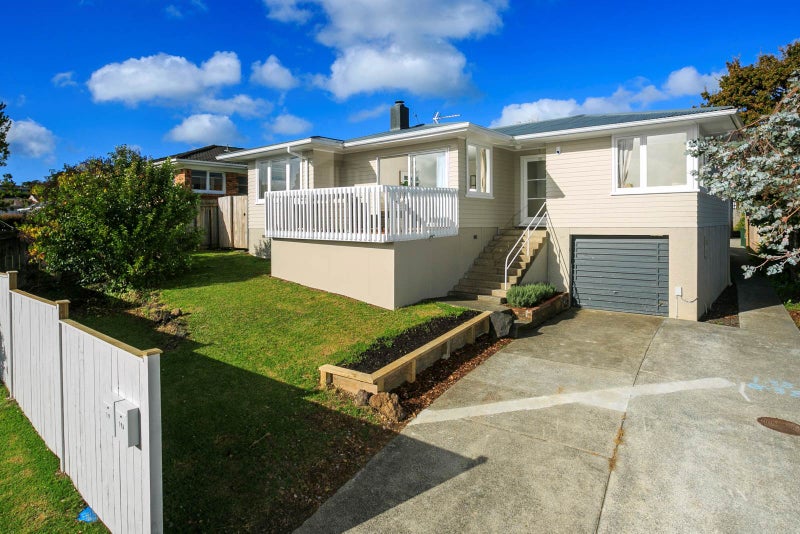 19 Wylie Avenue, Sunnynook, Auckland - Carousel 1
