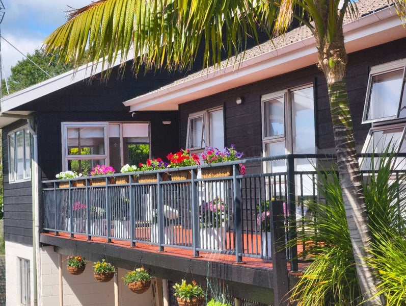 4 Lynngate Place, Hillcrest, Auckland - Carousel 2