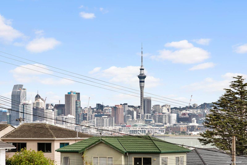 35 Exmouth Road, Northcote, Auckland - Carousel 18