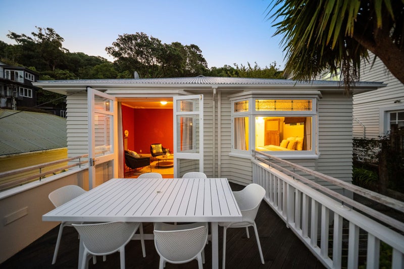 82 Mortimer Terrace, Brooklyn, Wellington - Carousel 2