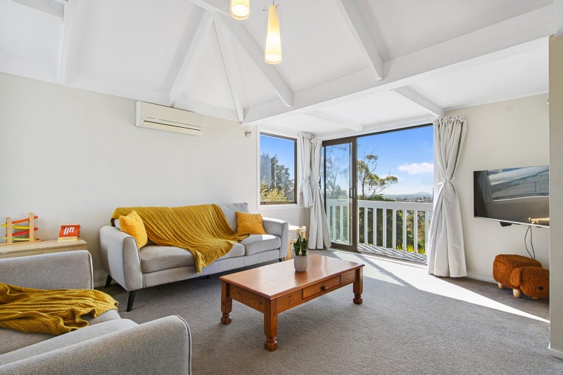 58 Shetland Street, Glen Eden, Auckland - Carousel 1