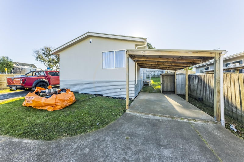 1/136 Shifnal Drive, Randwick Park, Auckland - Carousel 2