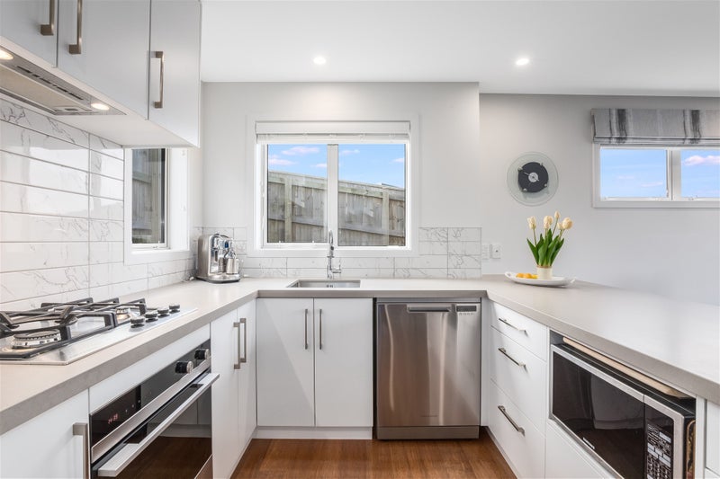 2 Tongariro Drive, Aotea, Porirua - Carousel 2