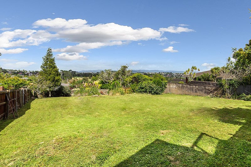 24 Katavich Place, Mount Roskill, Auckland - Carousel 2