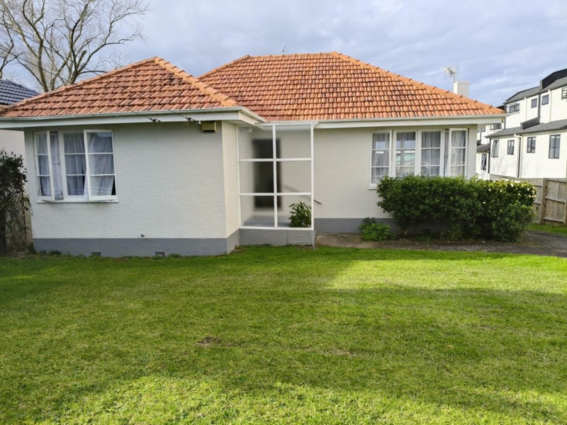 416 Richardson Road, Mount Roskill, Auckland - Carousel 1