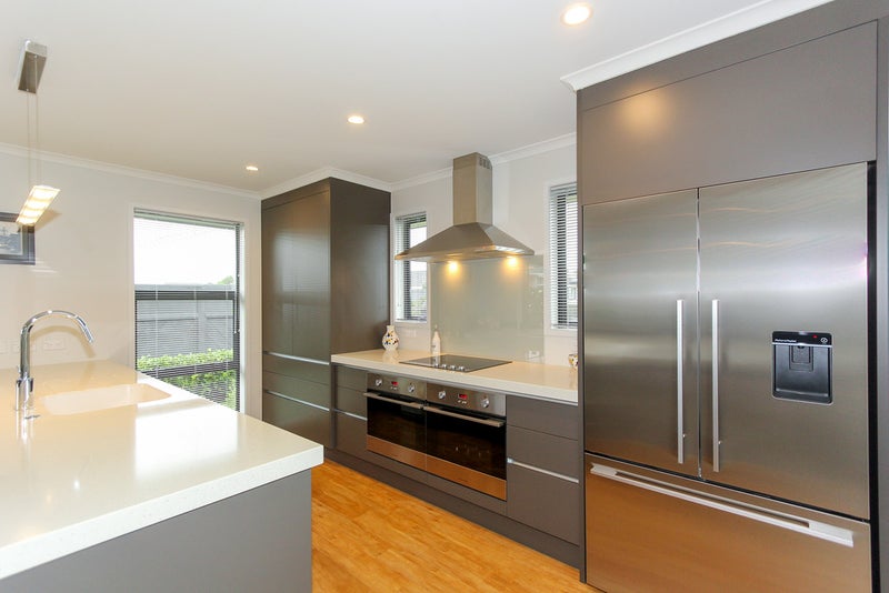 210 Carrington Street, Vogeltown, New Plymouth - Carousel 2