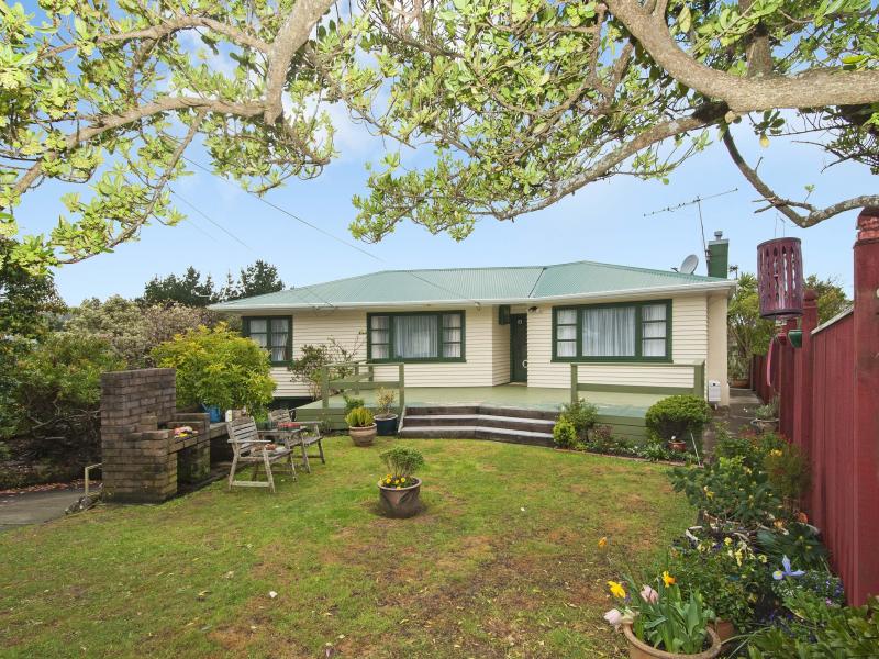 182 Miromiro Road, Normandale, Lower Hutt - Carousel 2