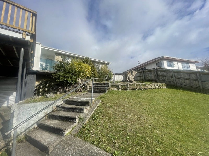 204 Mungavin Avenue, Cannons Creek, Porirua - Carousel 7