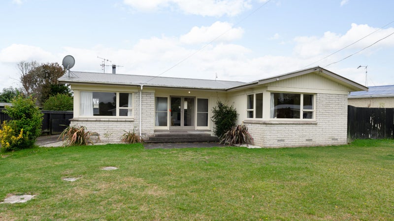 48 Fitzroy Avenue, Fitzroy, Hamilton - Carousel 1