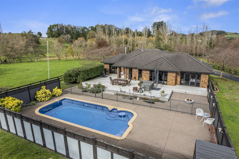 1 Highbrook Way, Whatawhata - Carousel 1