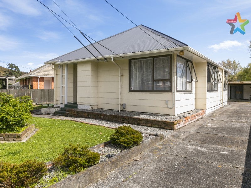 195 Waddington Drive, Naenae, Lower Hutt - Carousel 2
