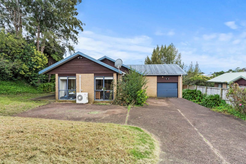 32A Forest Hill Road, Henderson, Auckland - Carousel 1