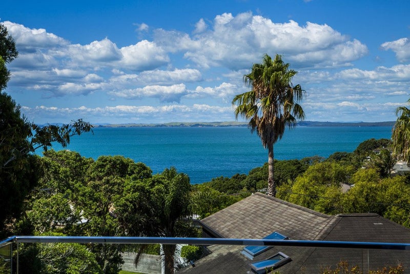 4/92 Churchill Road, Murrays Bay, Auckland - Carousel 2