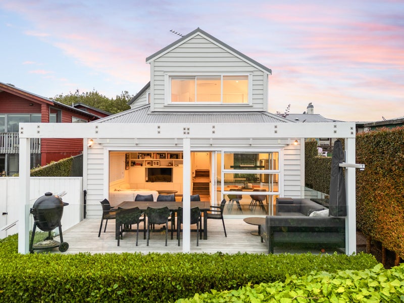 48A Old Mill Road, Grey Lynn, Auckland - Carousel 1